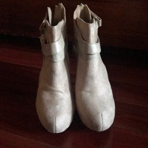 Wild Diva Tan suède Booties